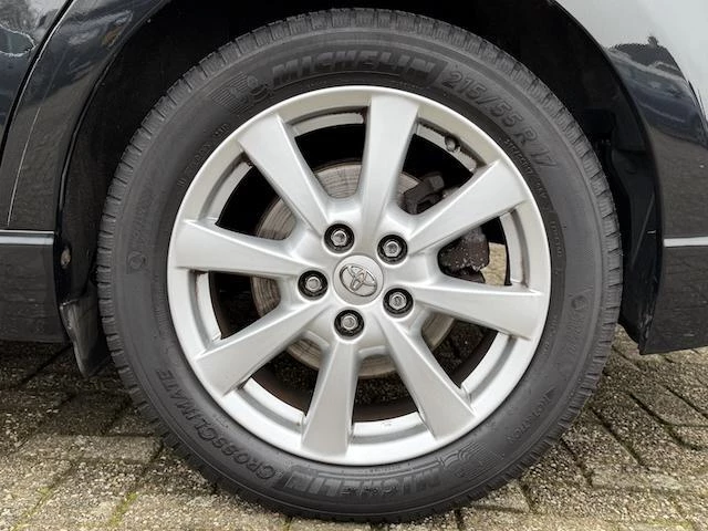 Hoofdafbeelding Toyota Avensis