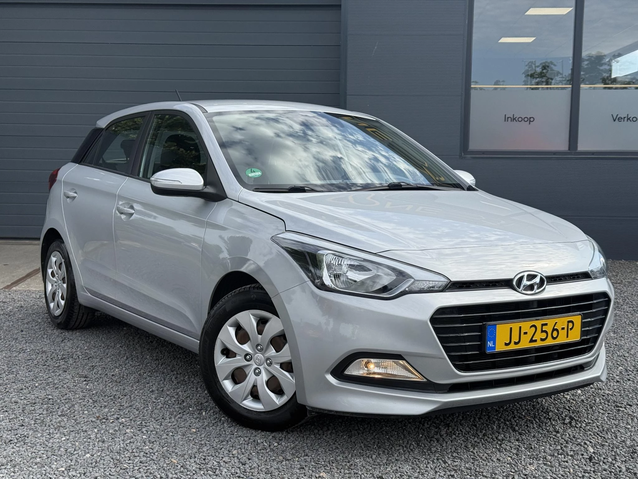 Hoofdafbeelding Hyundai i20