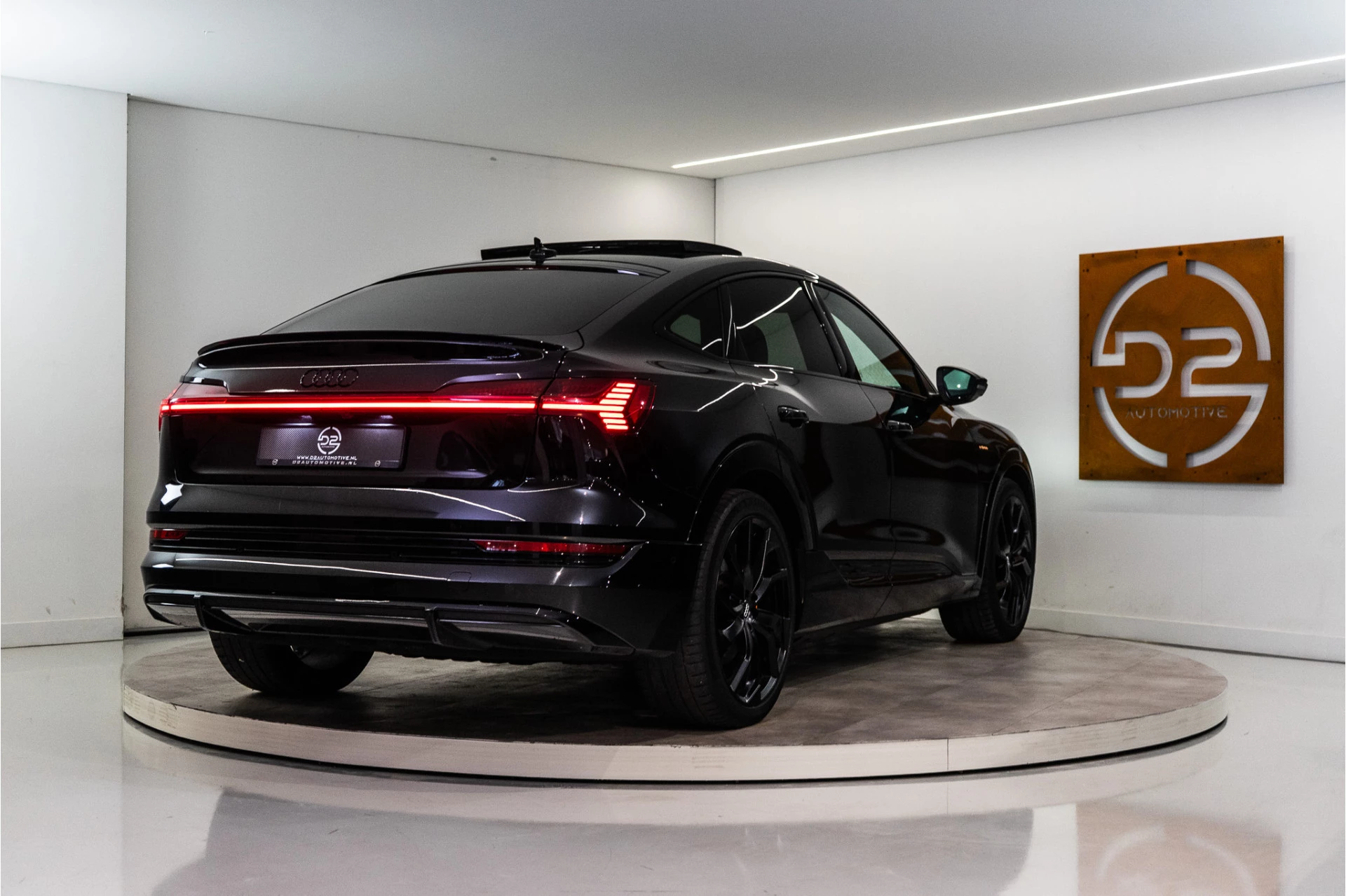 Hoofdafbeelding Audi e-tron