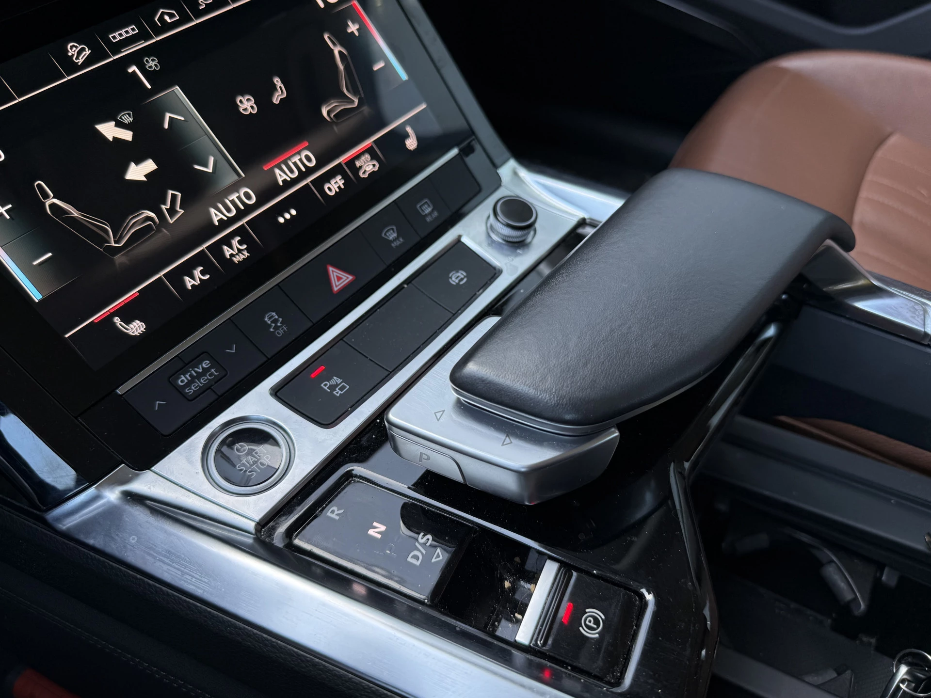 Hoofdafbeelding Audi e-tron