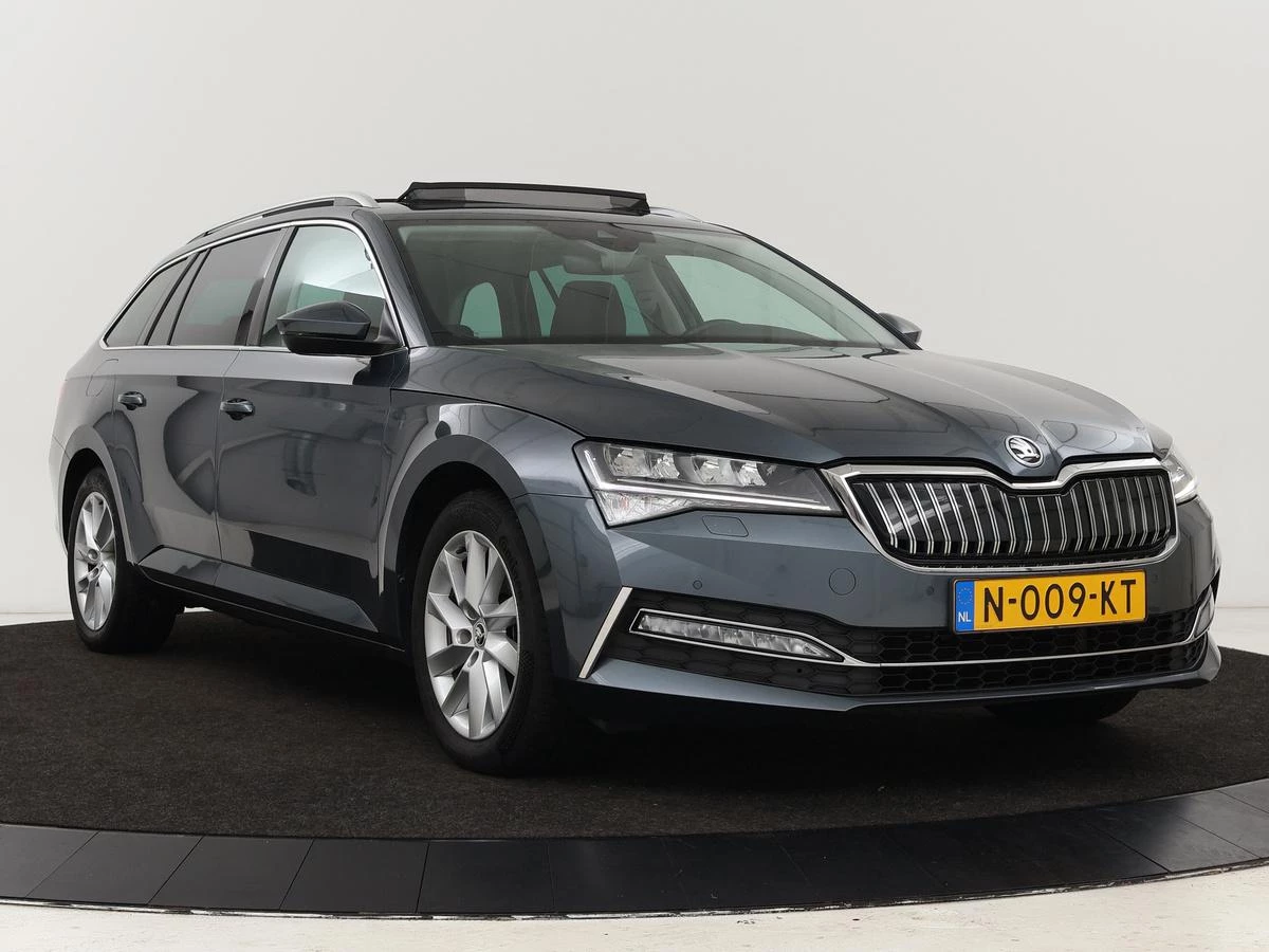 Hoofdafbeelding Škoda Superb