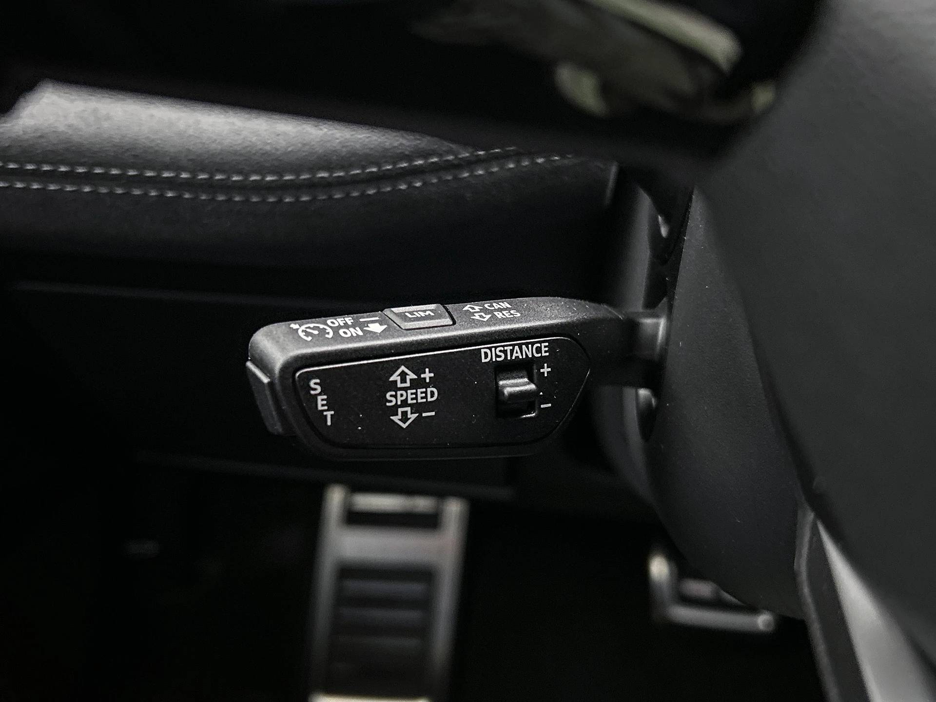 Hoofdafbeelding Audi A6 Avant e-tron
