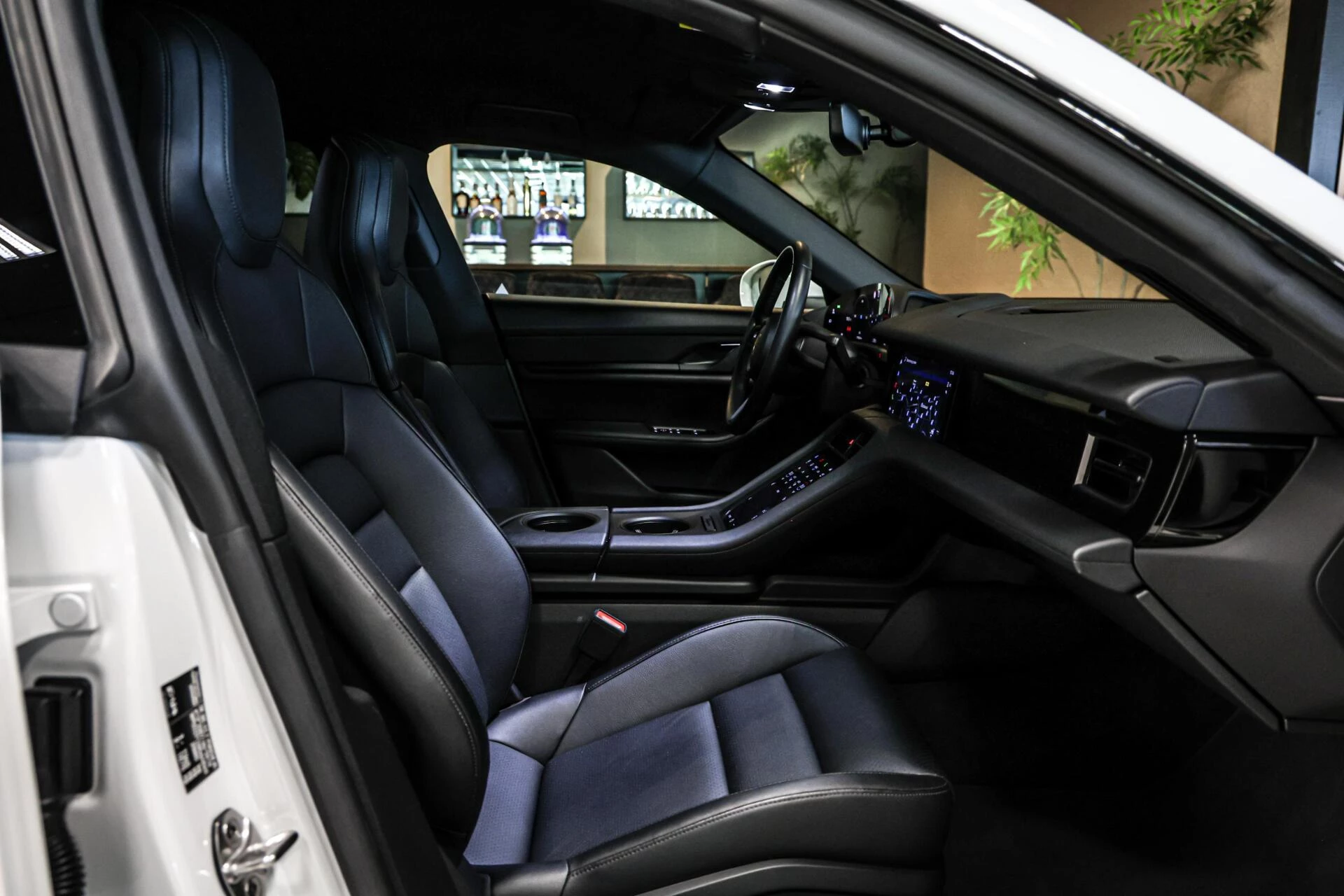 Hoofdafbeelding Porsche Taycan