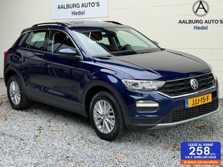 Hoofdafbeelding Volkswagen T-Roc Volkswagen T-Roc 1.0 TSI 115PK CarPlay Camera Trekhaak Adaptive