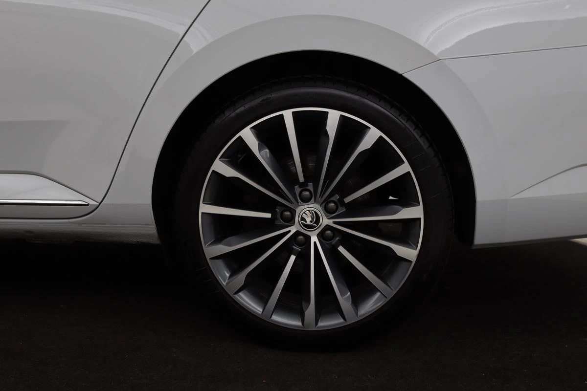 Hoofdafbeelding Škoda Superb