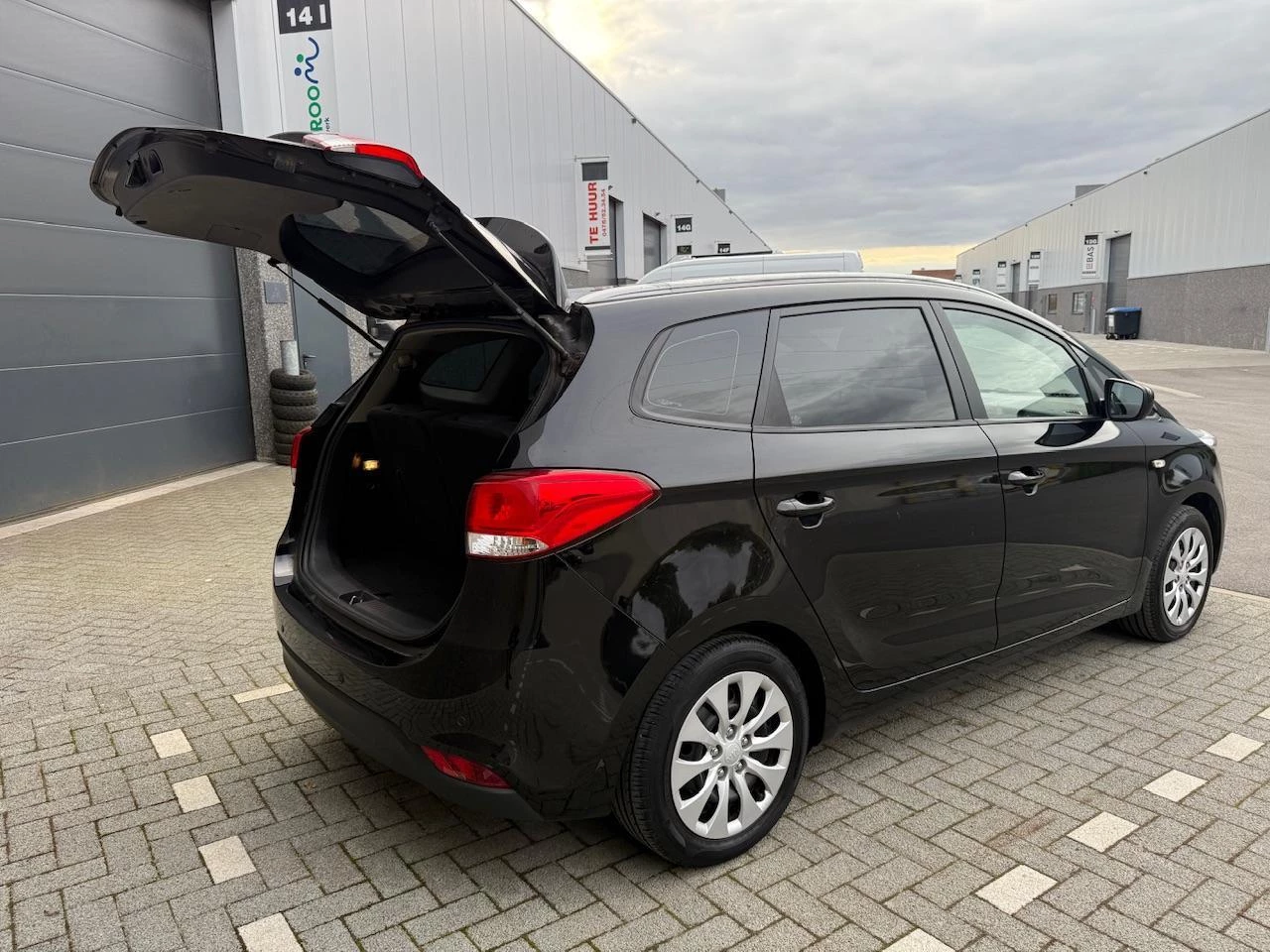 Hoofdafbeelding Kia Carens