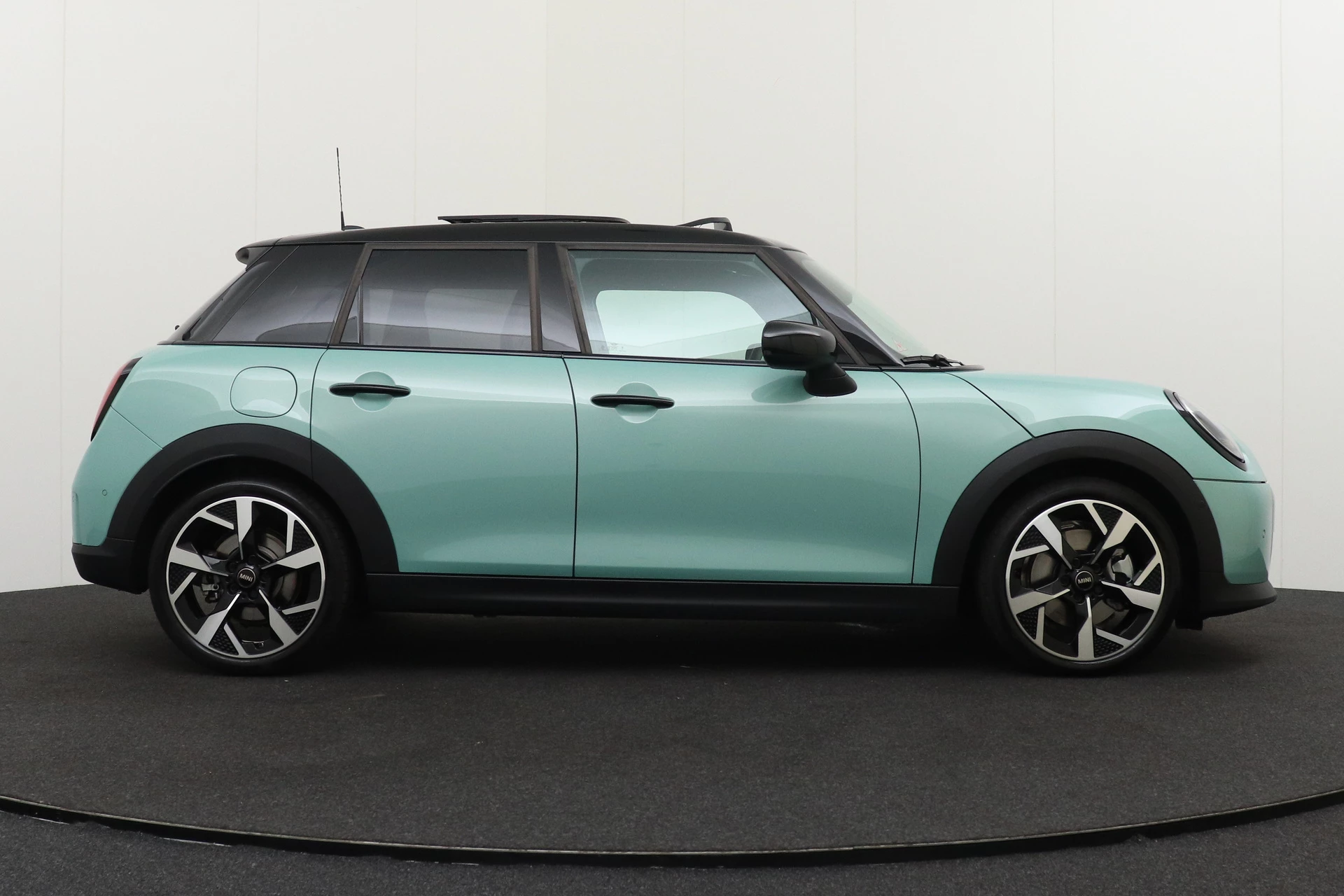 Hoofdafbeelding MINI 5-deurs