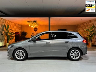 Mercedes-Benz B-klasse 180 Business Solution Garantie Camera CarPlay PDC Sfeer Leder Lane Cruise Clima Navi Led Dab Rijklaar