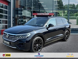 Hoofdafbeelding Volkswagen Touareg Volkswagen Touareg 3.0 TDI R-LINE 4MOTION PANO-DAK/TREKHAAK/DYNAUDIO/LEDER/NAVI/ACC