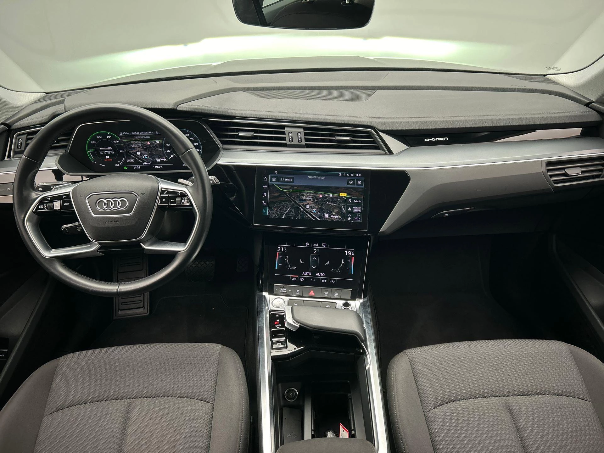 Hoofdafbeelding Audi e-tron