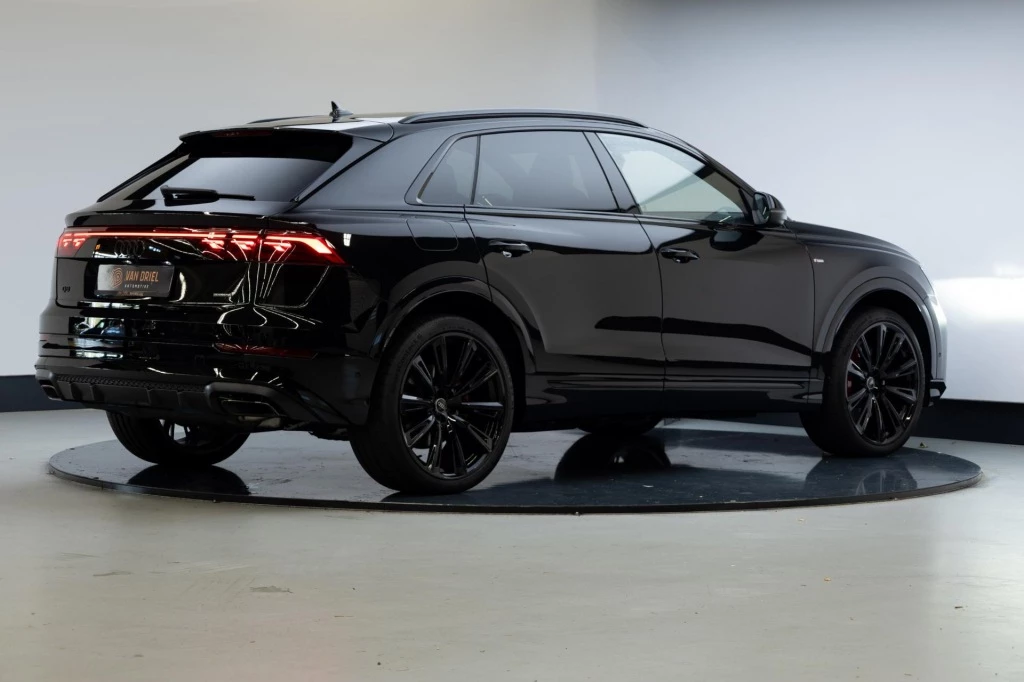 Hoofdafbeelding Audi Q8