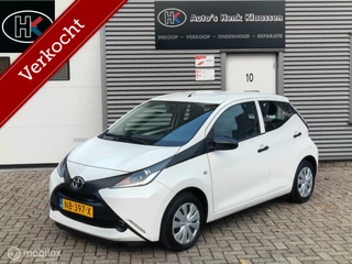 Hoofdafbeelding Toyota Aygo Toyota Aygo 5-deurs 1.0 VVT-i 70pk Xnow Airco Cruise limit