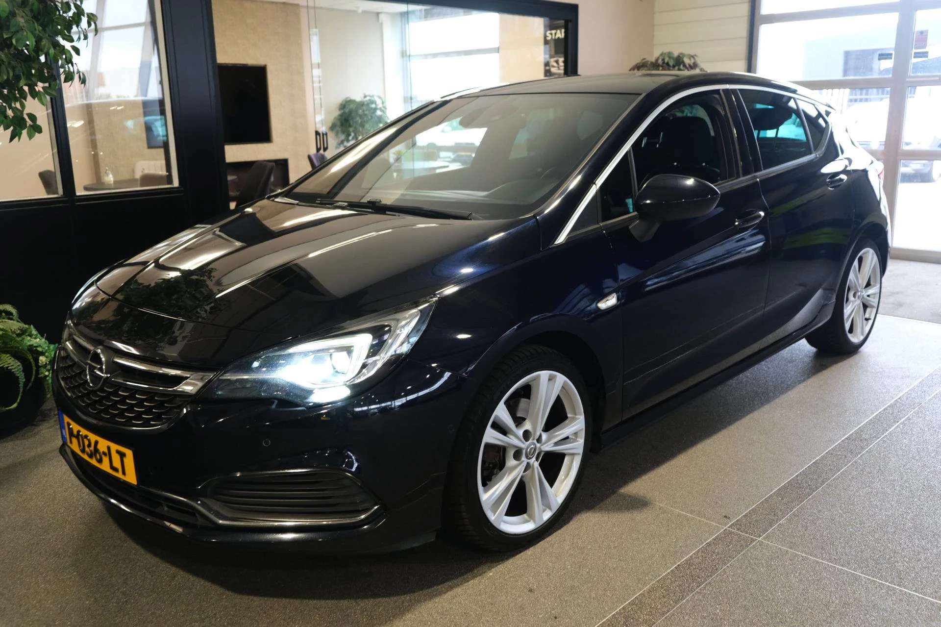 Hoofdafbeelding Opel Astra