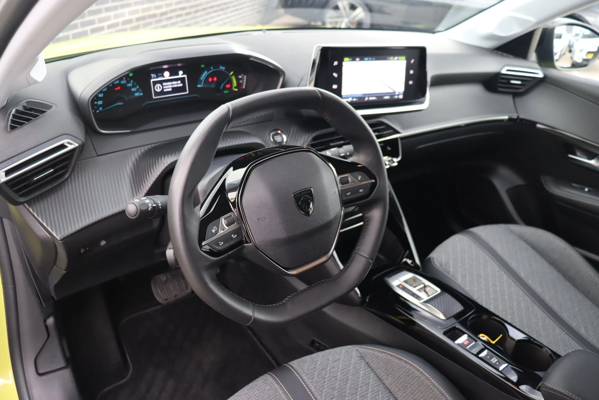 Hoofdafbeelding Peugeot e-208