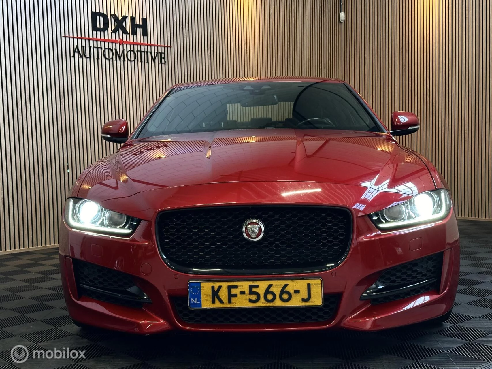 Hoofdafbeelding Jaguar XE