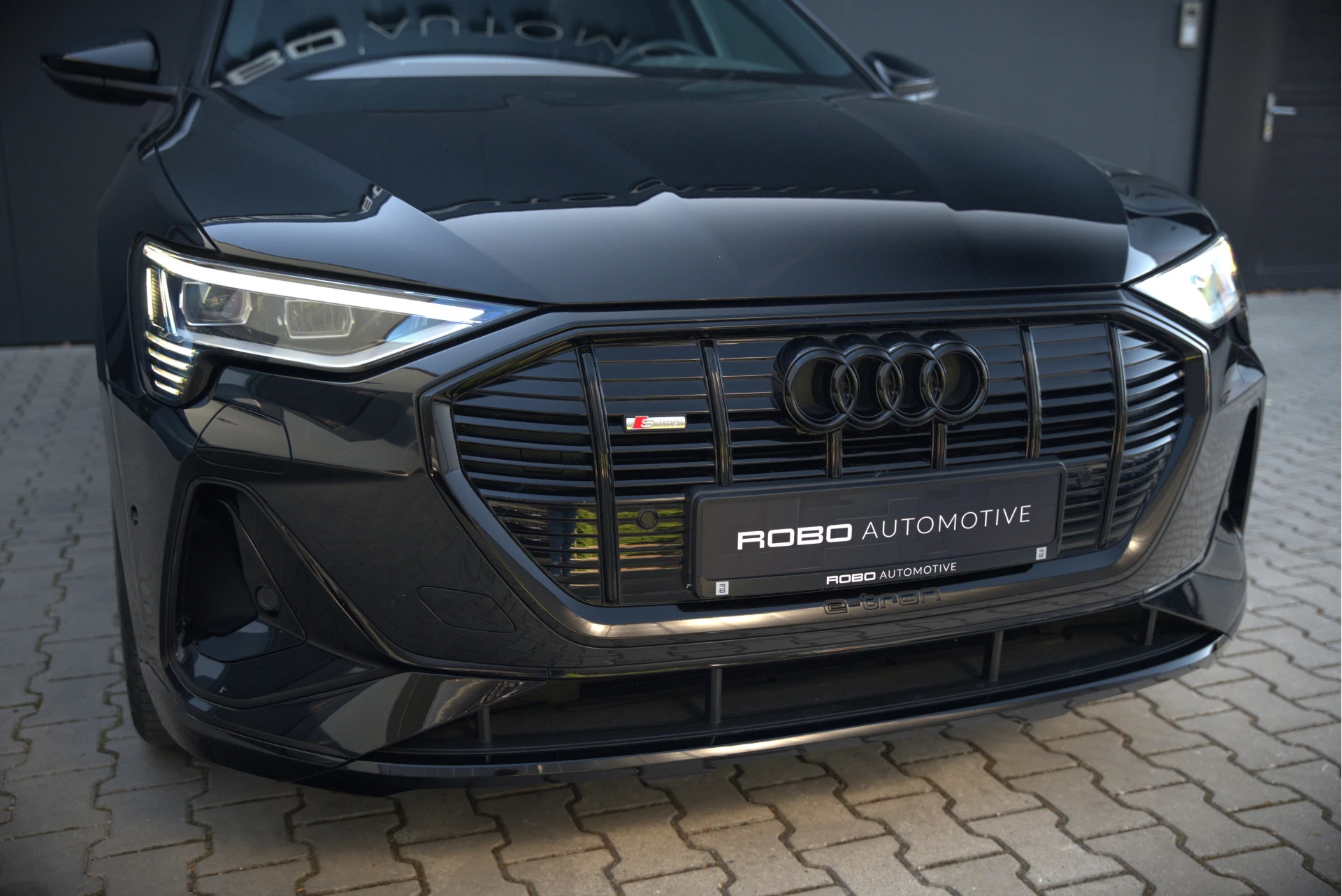 Hoofdafbeelding Audi e-tron