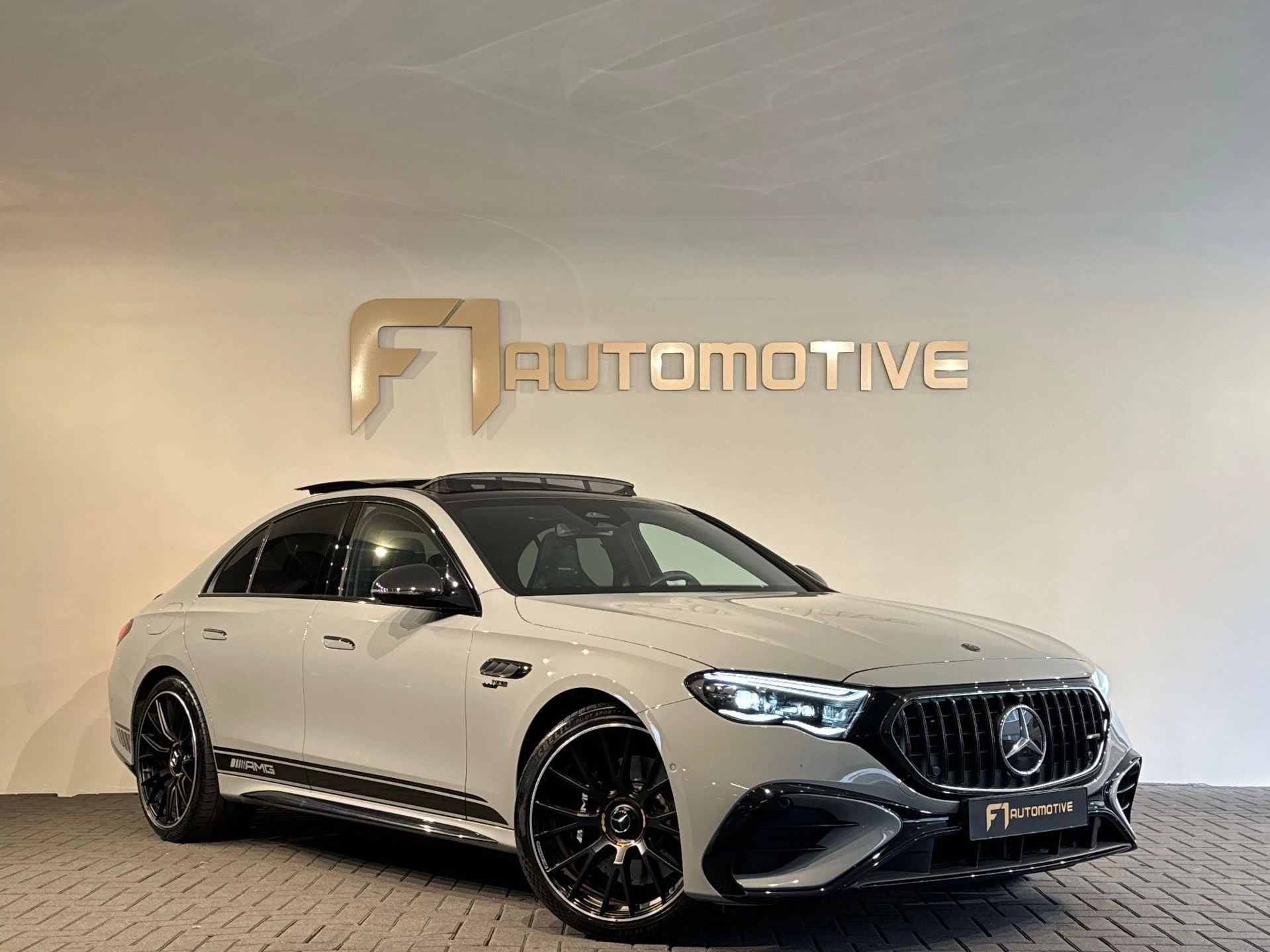 Hoofdafbeelding Mercedes-Benz E-Klasse