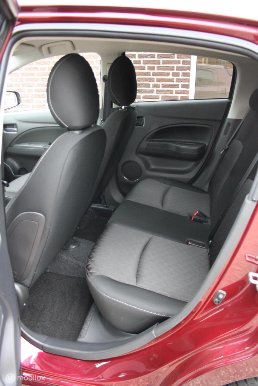 Hoofdafbeelding Mitsubishi Space Star