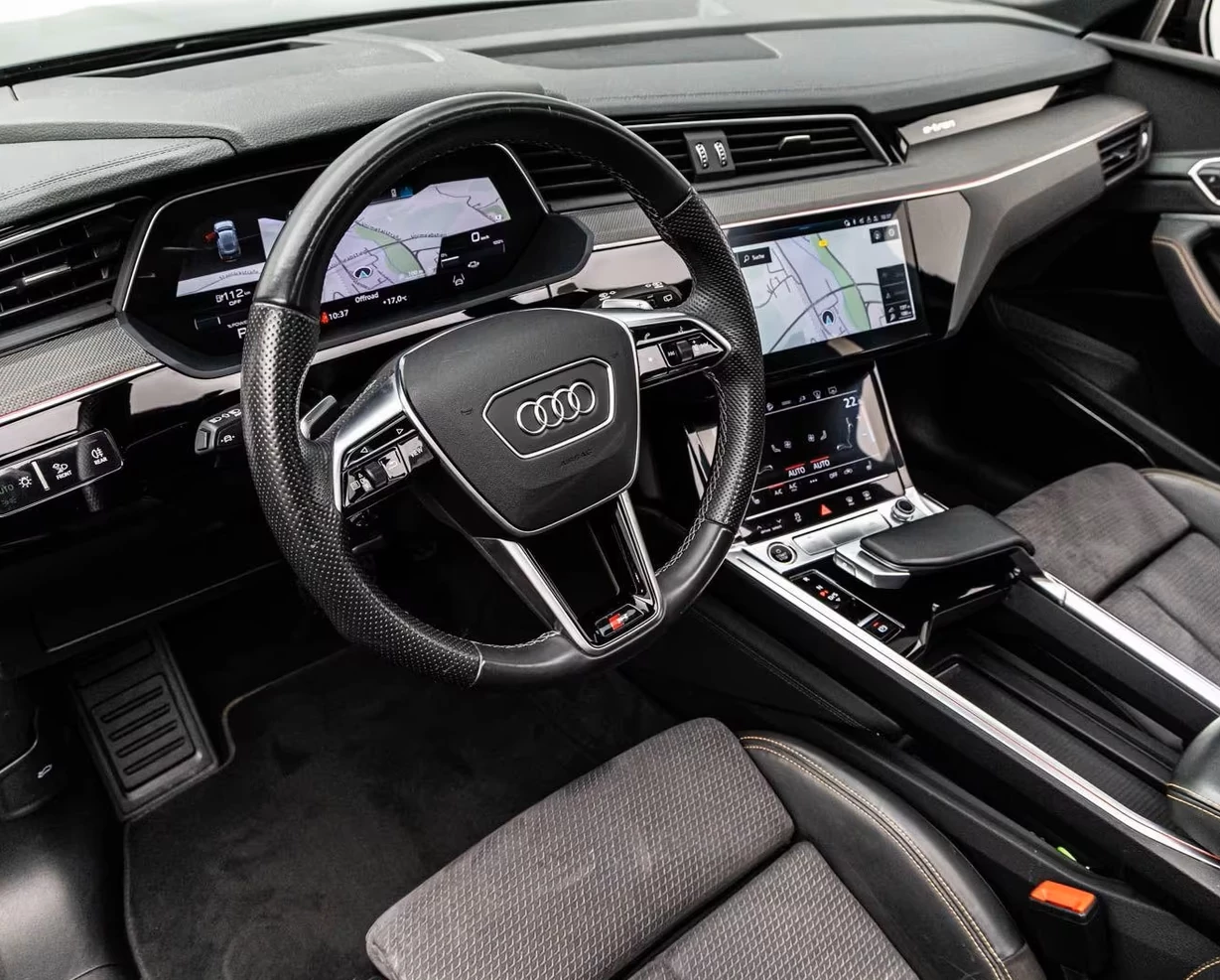 Hoofdafbeelding Audi e-tron