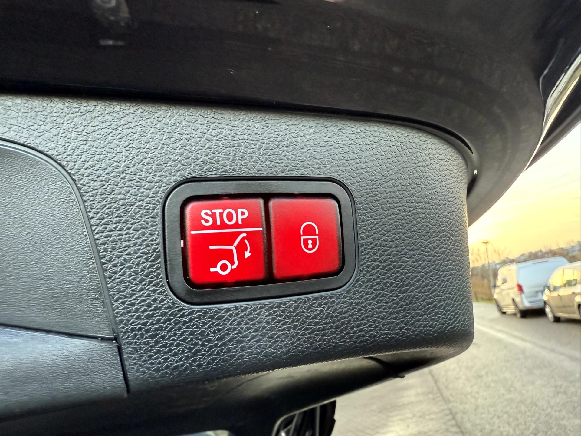 Hoofdafbeelding Mercedes-Benz EQC