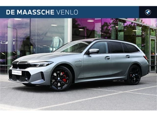 BMW 3 Serie Touring 330e M Sport Automaat / Panoramadak / Trekhaak / Sportstoelen / Achteruitrijcamera / Comfort Access / Active Cruise Control / Adaptieve LED  / Stuurverwarming