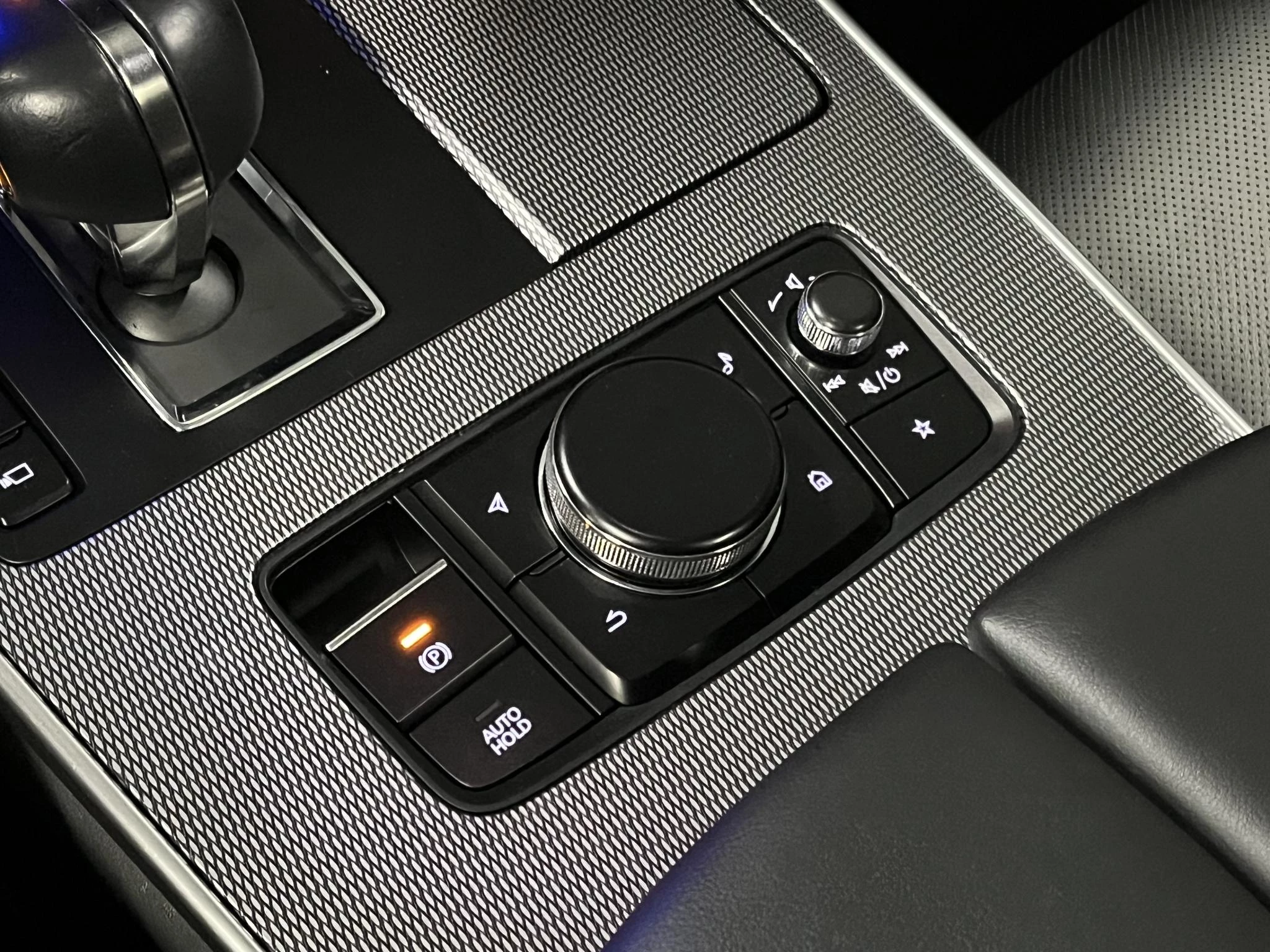 Hoofdafbeelding Mazda CX-60