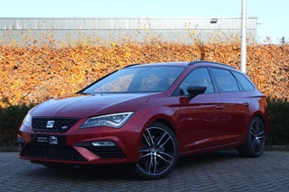 Hoofdafbeelding SEAT Leon Seat Leon ST 2.0 TSI CUPRA 300 4DRIVE | Schaalstoelen | Virtual dashboard | Beats by DRE | Lane assist | Adaptive cruise | Apple