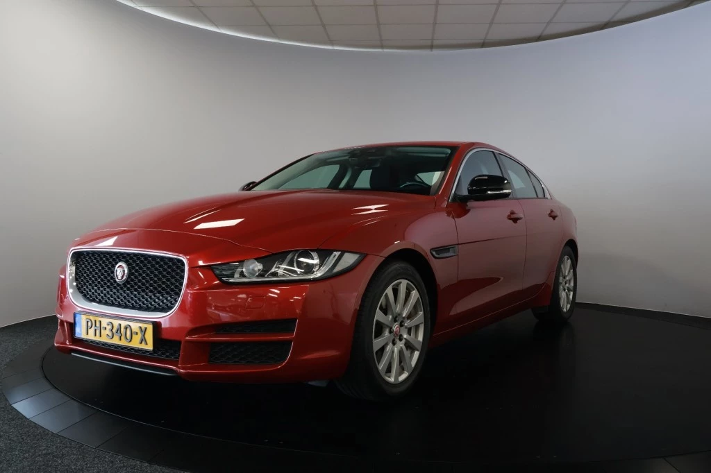Hoofdafbeelding Jaguar XE