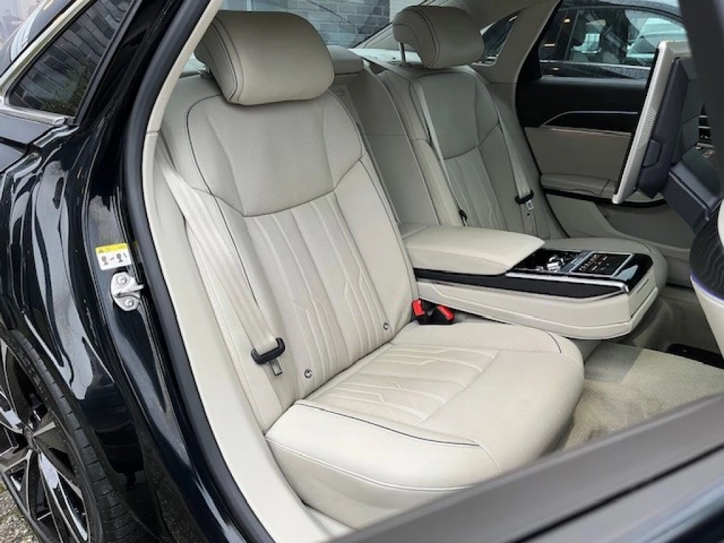 Hoofdafbeelding Audi A8