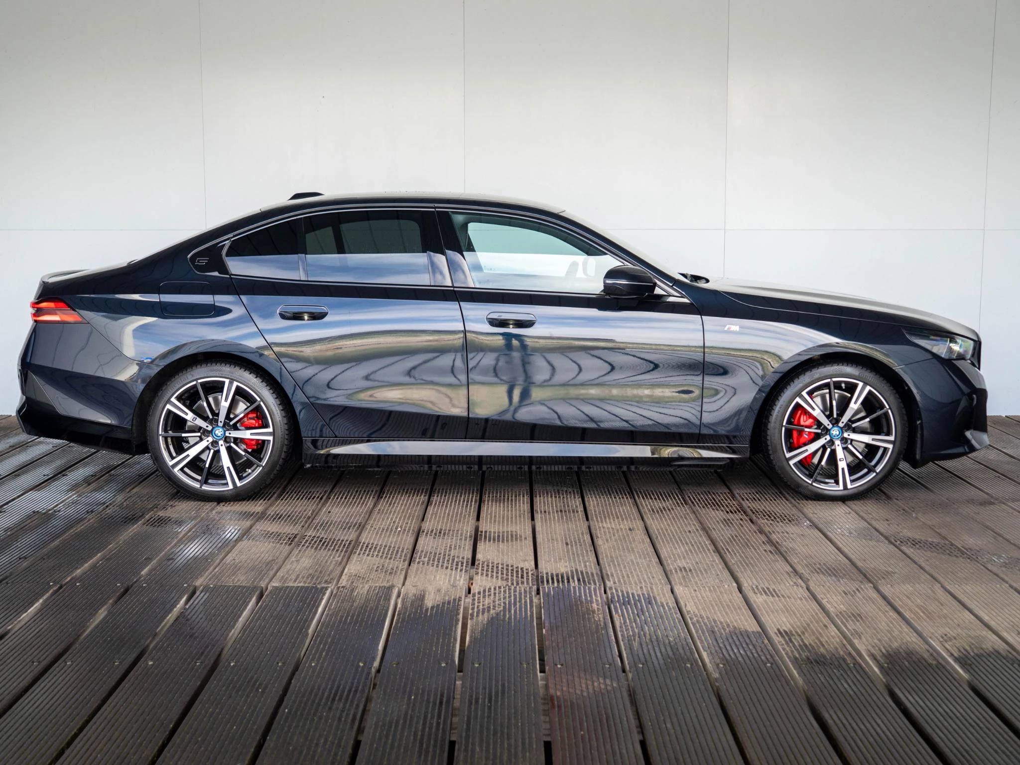 Hoofdafbeelding BMW i5