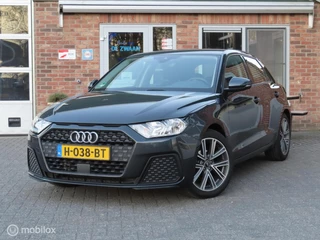 Audi A1 Sportback 25 Epic|Parkeersensor V/A|Harman Kardon|Carplay|Navigatie|17 inch.