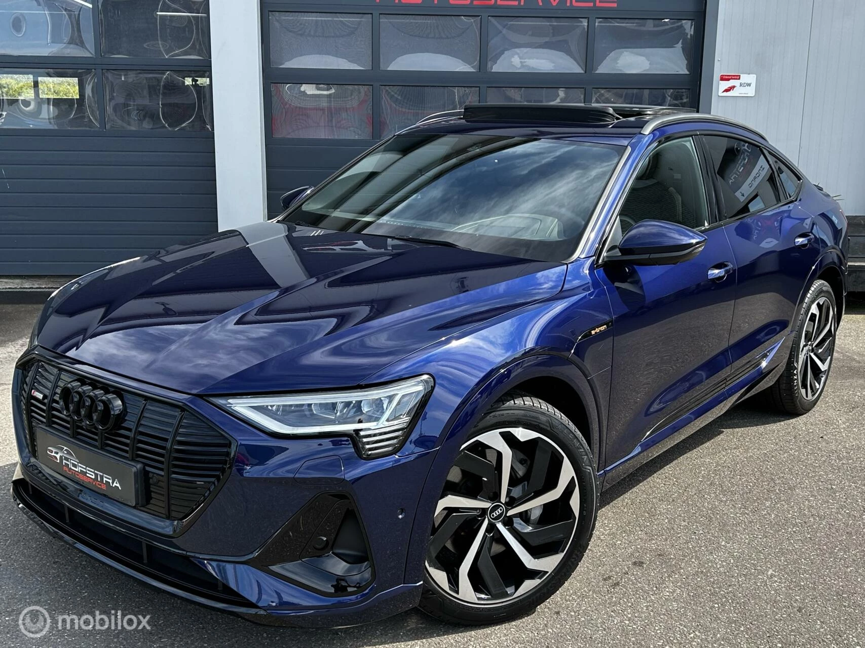 Hoofdafbeelding Audi e-tron