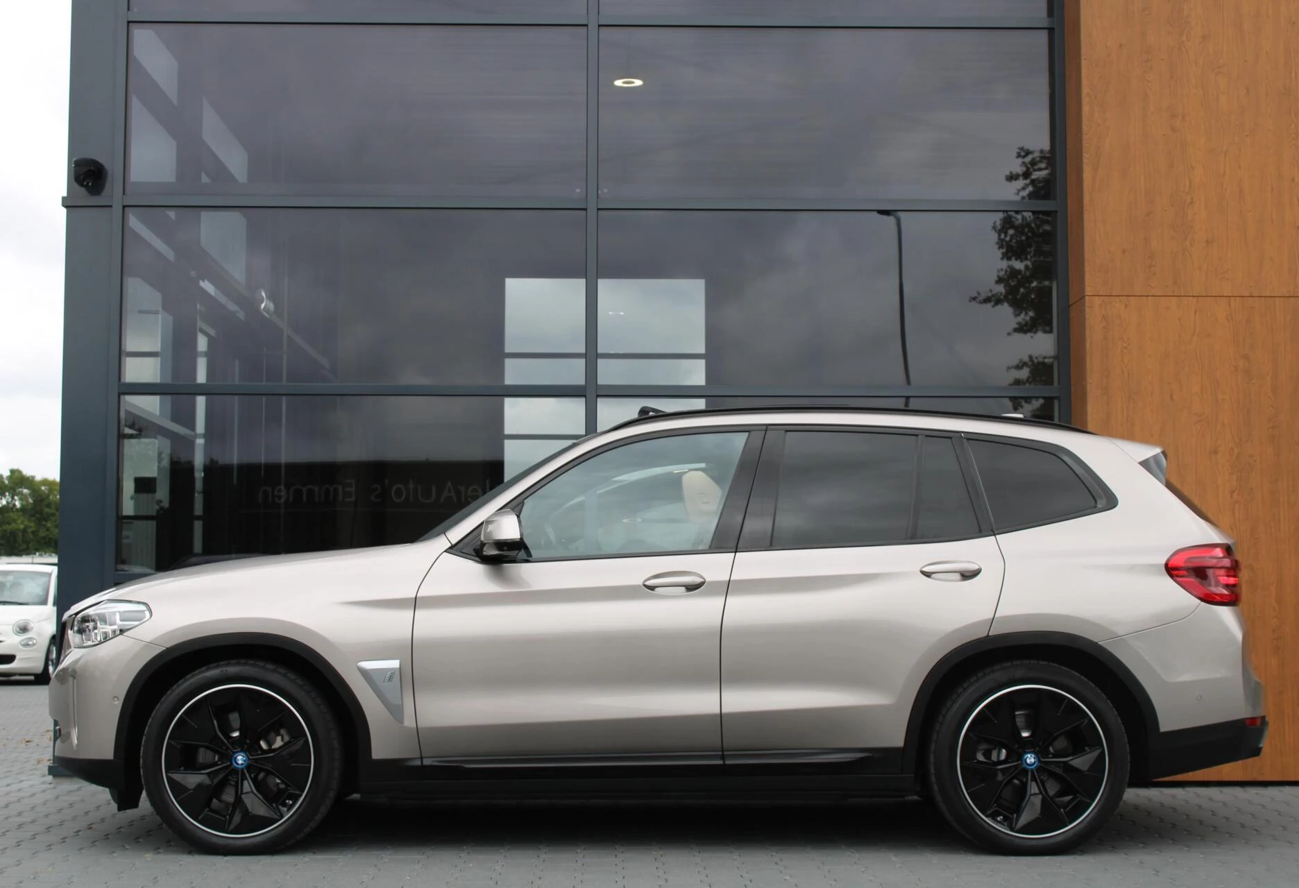 Hoofdafbeelding BMW iX3