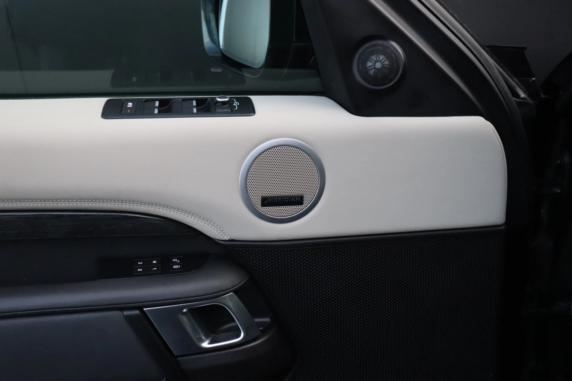 Hoofdafbeelding Land Rover Discovery