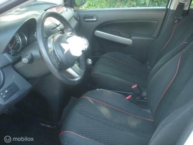 Hoofdafbeelding Mazda 2