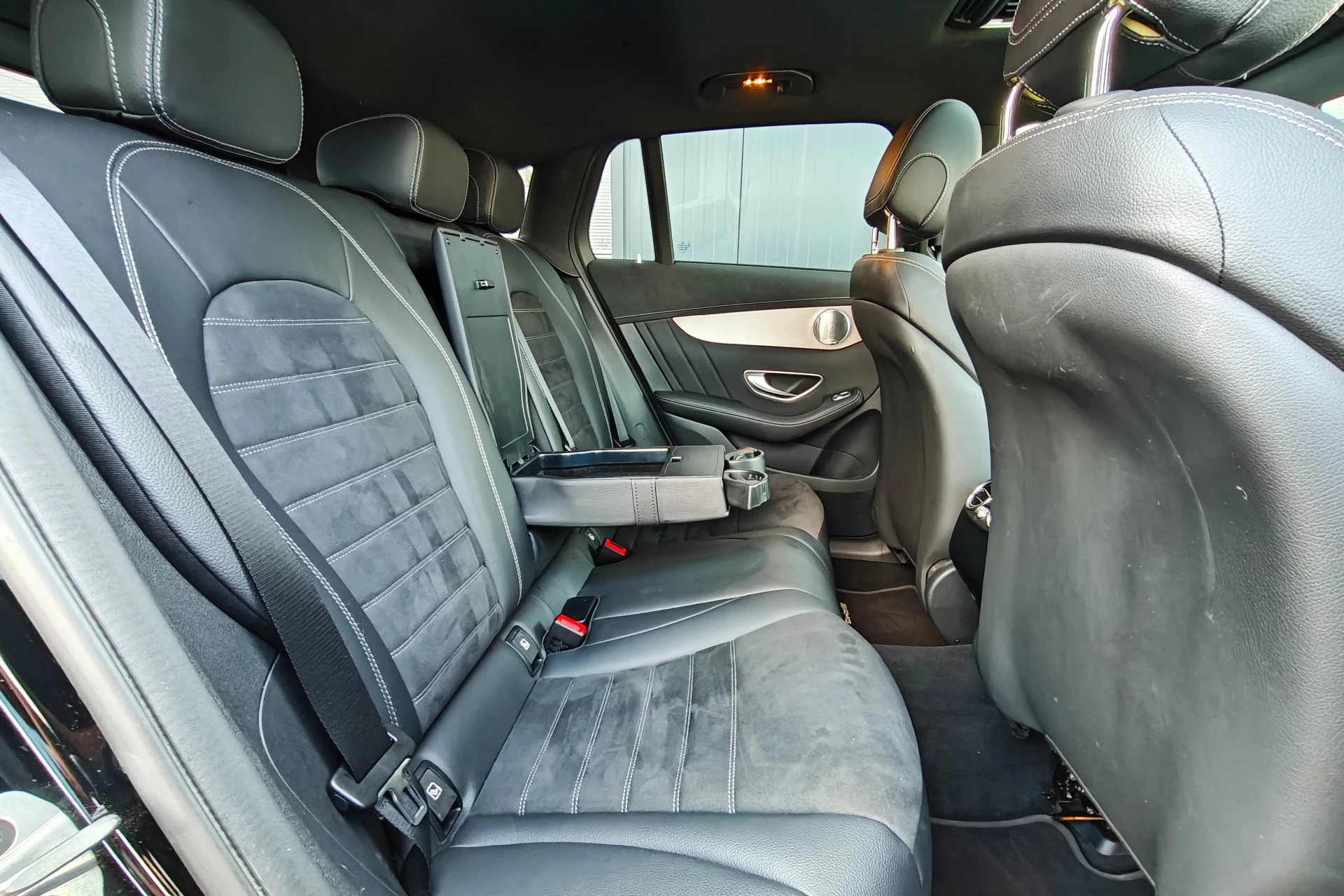 Hoofdafbeelding Mercedes-Benz EQC