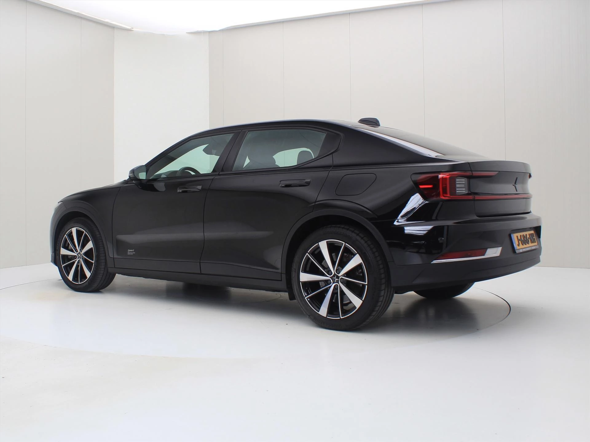 Hoofdafbeelding Polestar 2
