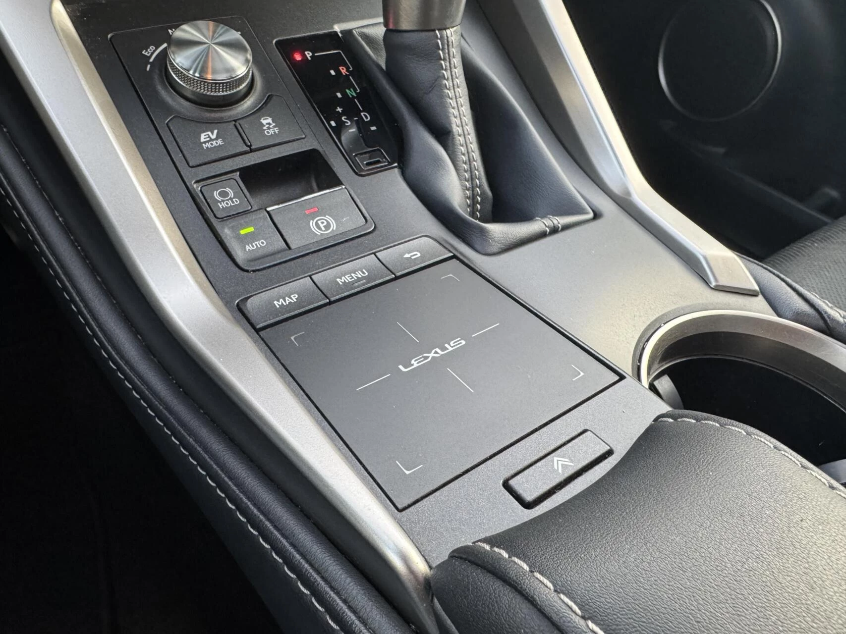 Hoofdafbeelding Lexus NX