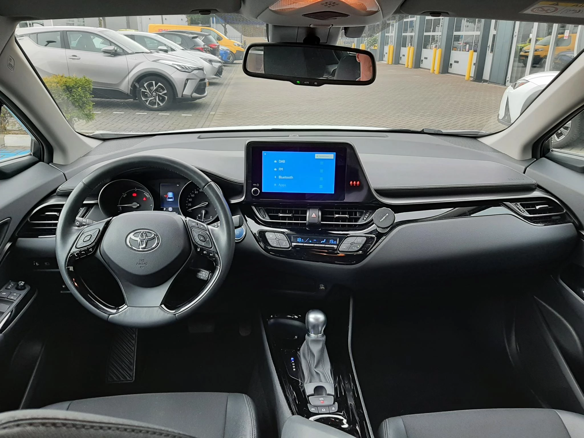 Hoofdafbeelding Toyota C-HR