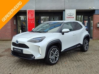 Toyota Yaris Cross 1.5 HYBRID EXECUTIVE TREKHAAK 360°CAMERA STOEL/STUURVERW BLIND SPOT 4S-BANDEN NAVI PARK-SENSOREN CLIMA APPLE/ANDROID 18'' LM-VELGEN