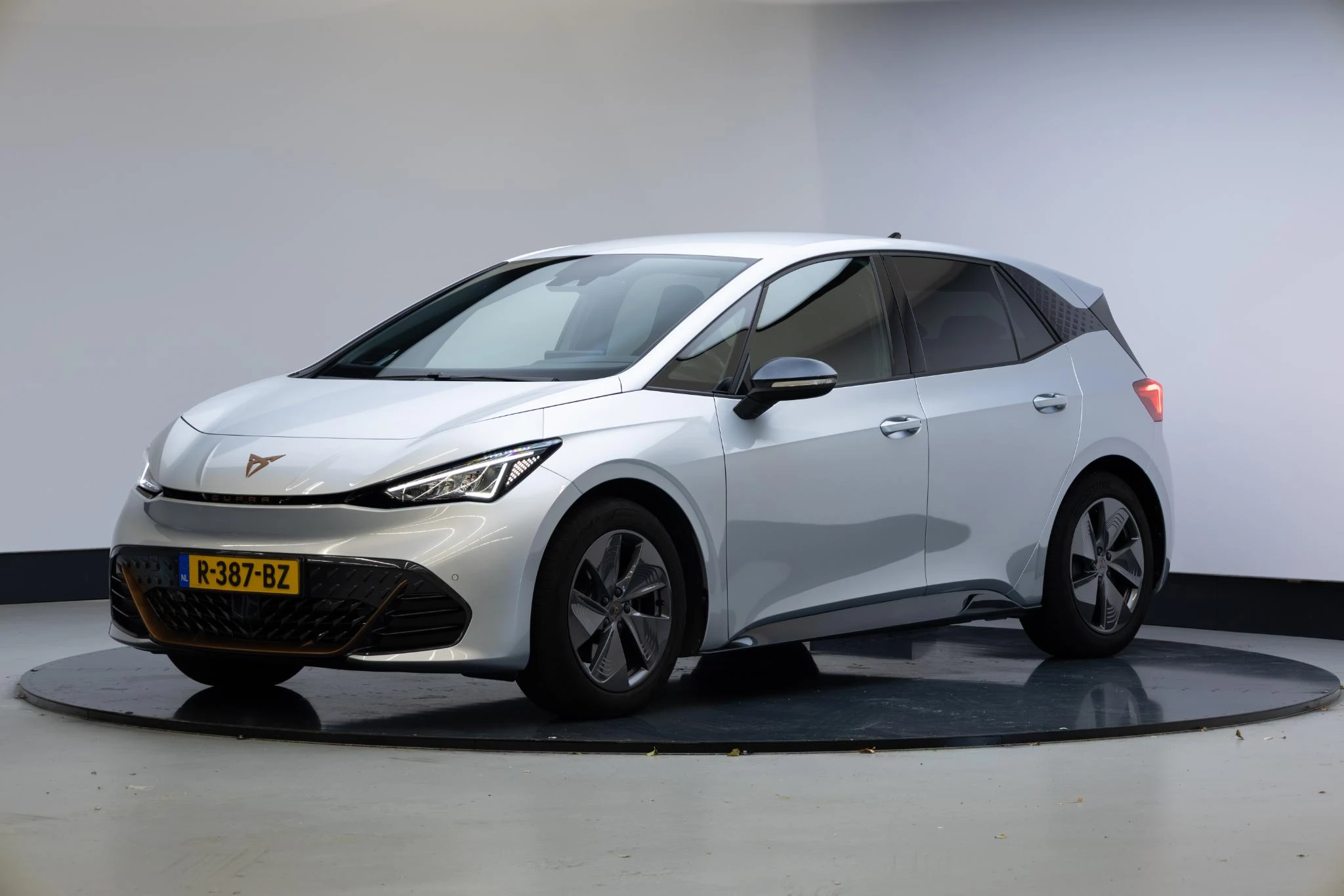 Hoofdafbeelding CUPRA Born