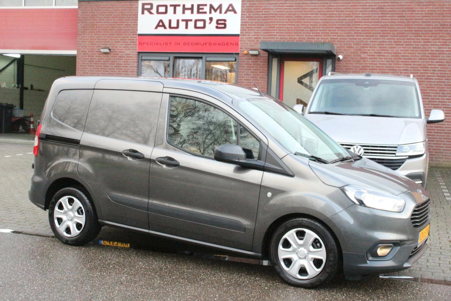 Hoofdafbeelding Ford Transit Courier