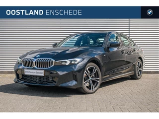 Hoofdafbeelding BMW 3 Serie BMW 3 Serie 330e M Sport Automaat / Schuif-kanteldak / Trekhaak / Sportstoelen / Achteruitrijcamera / Comfort Access / Widescreen Display