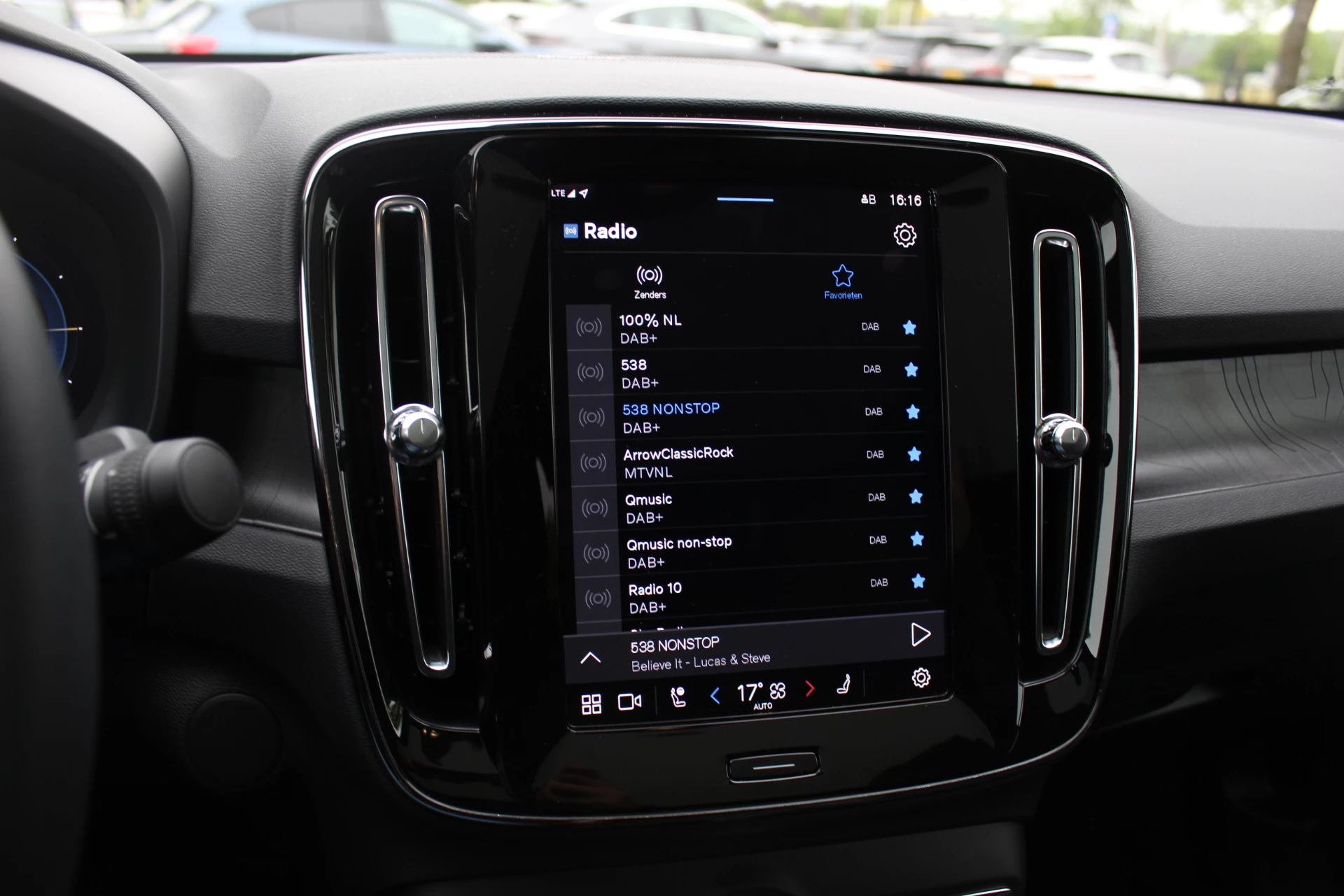 Hoofdafbeelding Volvo C40