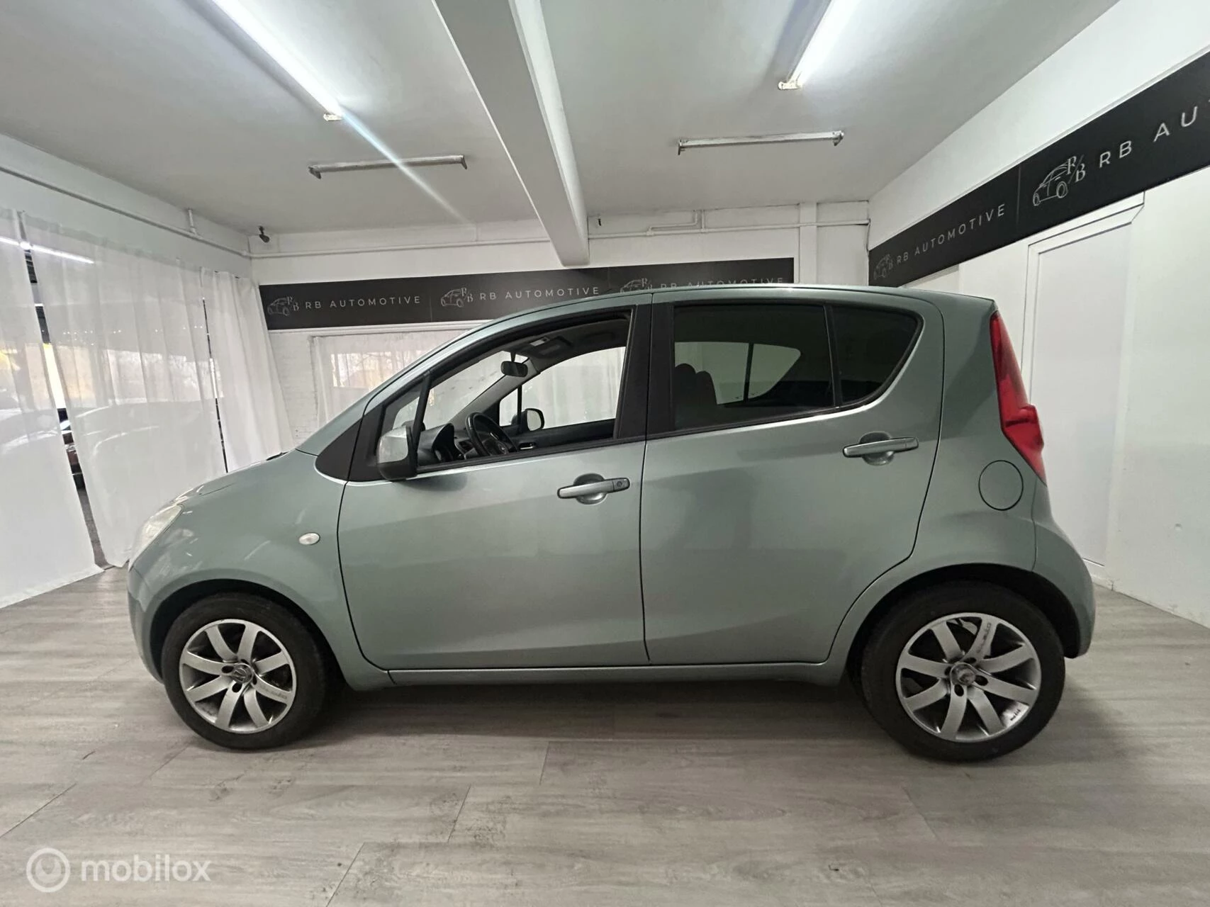 Hoofdafbeelding Opel Agila