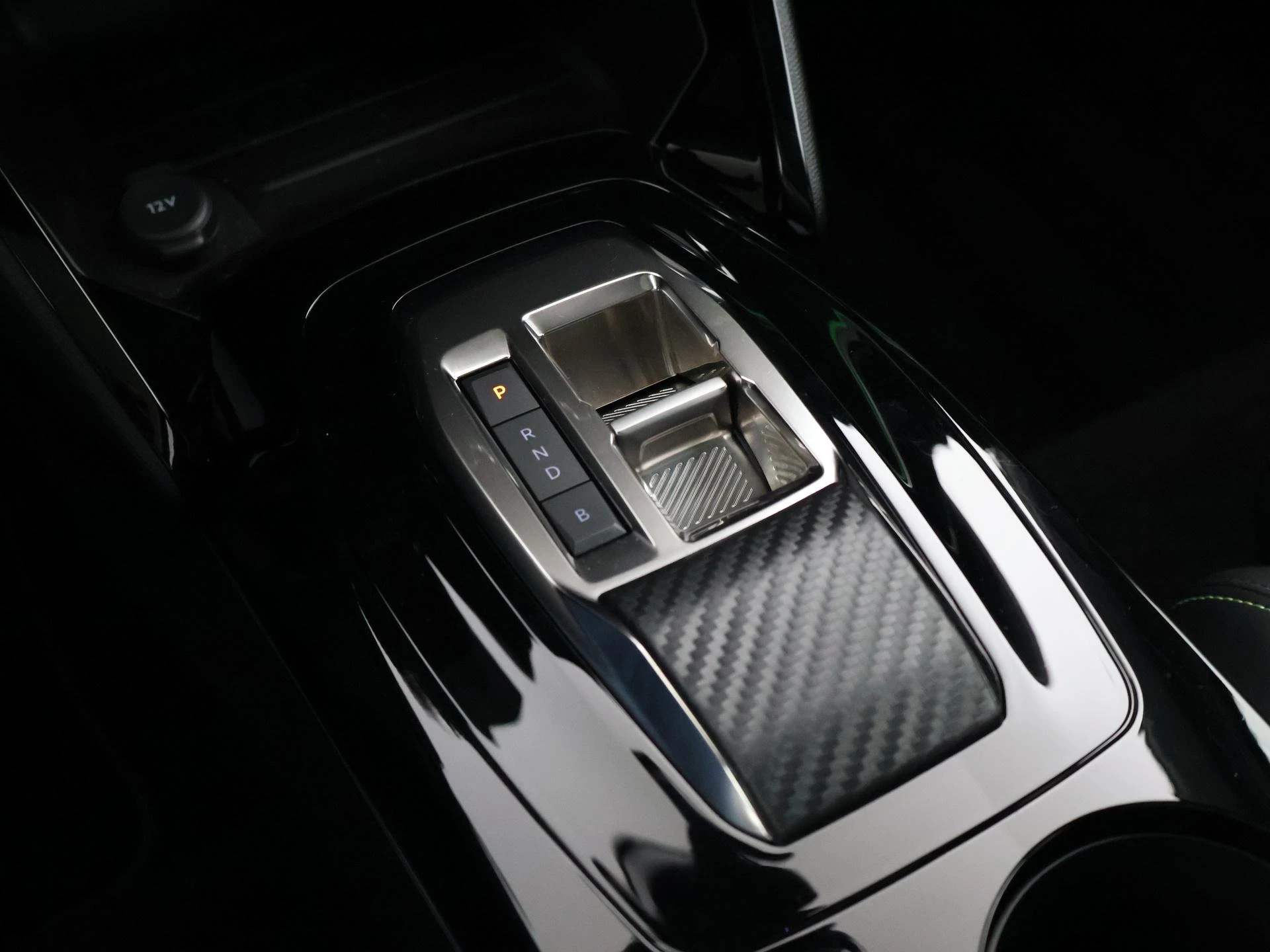 Hoofdafbeelding Peugeot e-2008