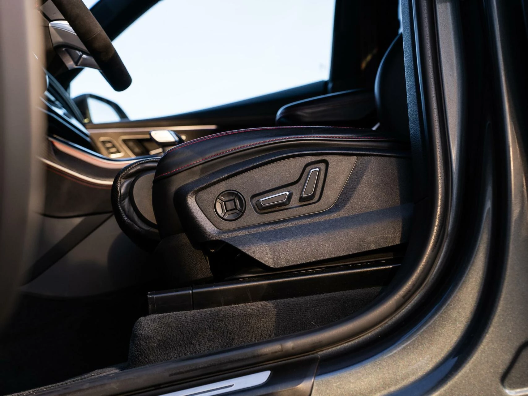 Hoofdafbeelding Audi RSQ8