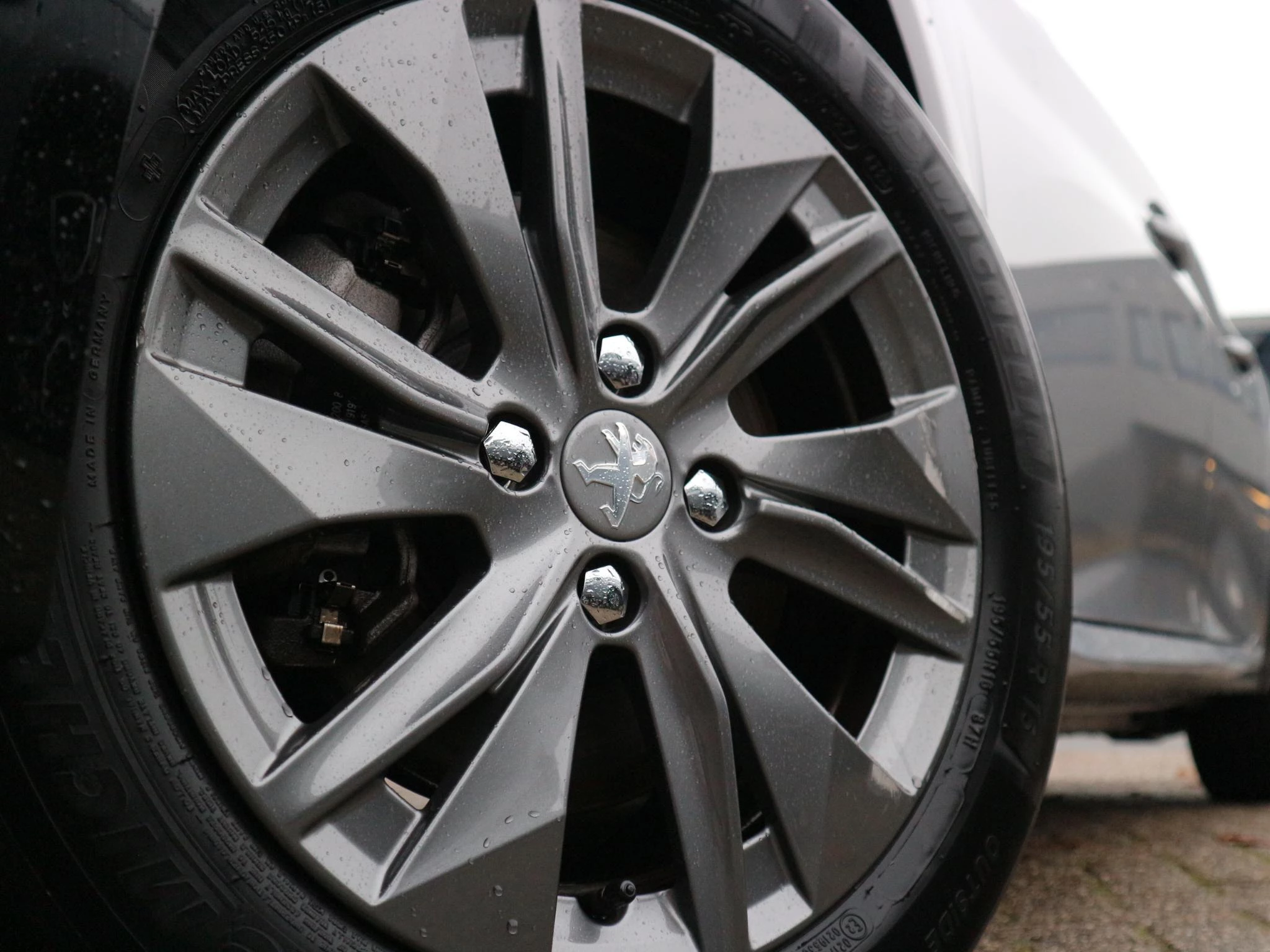 Hoofdafbeelding Peugeot e-208