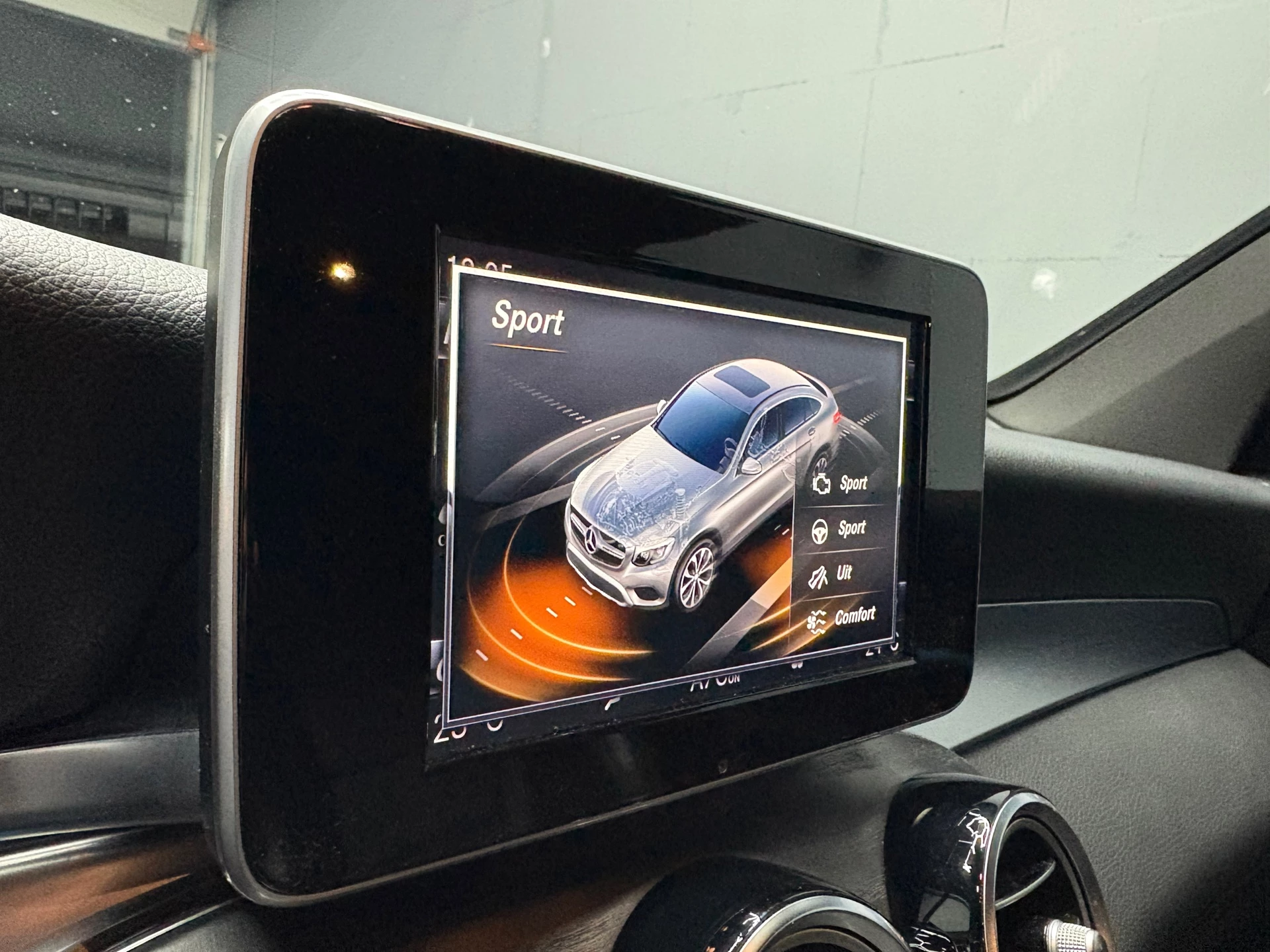 Hoofdafbeelding Mercedes-Benz GLC