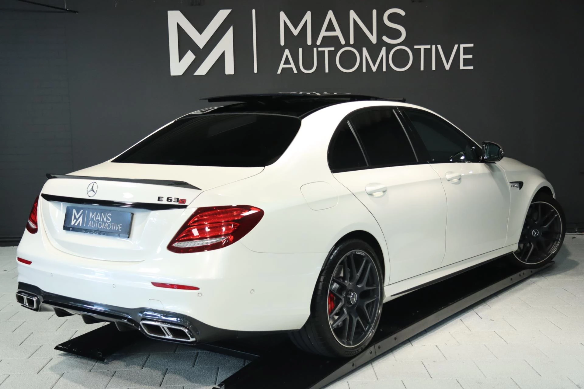 Hoofdafbeelding Mercedes-Benz E-Klasse